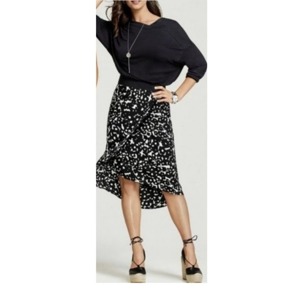 CAbi Dixon Skirt, Ink Floral Print, Style 5321 - Picture 1 of 3